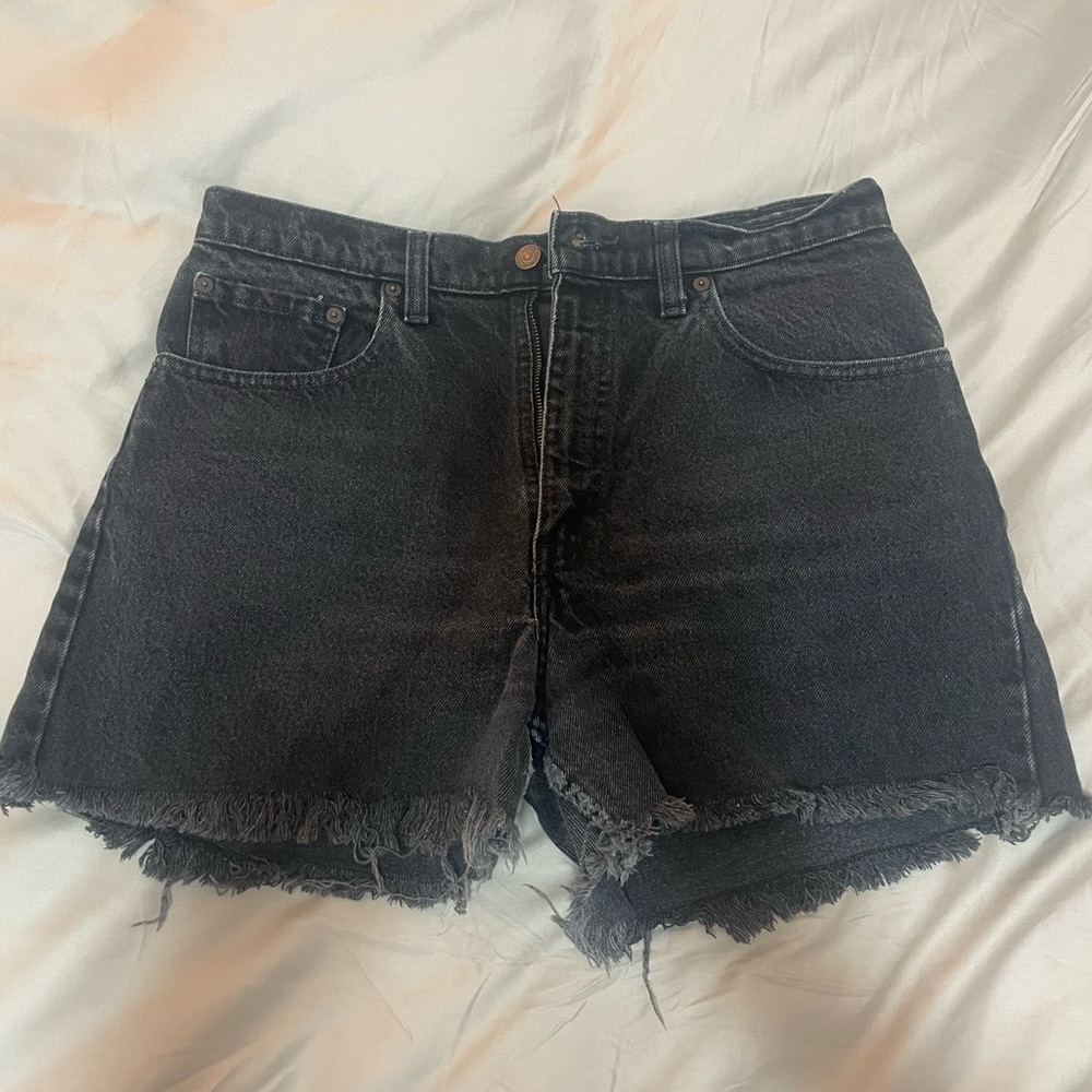 Vintage Levi’s Cutoff Shorts Size 32
